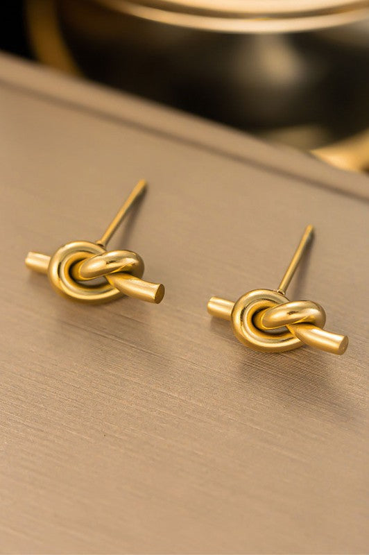 18K Gold Knotted Stud earrings