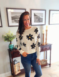 Load image into Gallery viewer, Flower Jaquard Sweater
