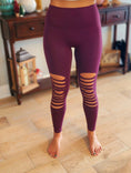 Load image into Gallery viewer, Plum Laser Cut Seamless Leggings
