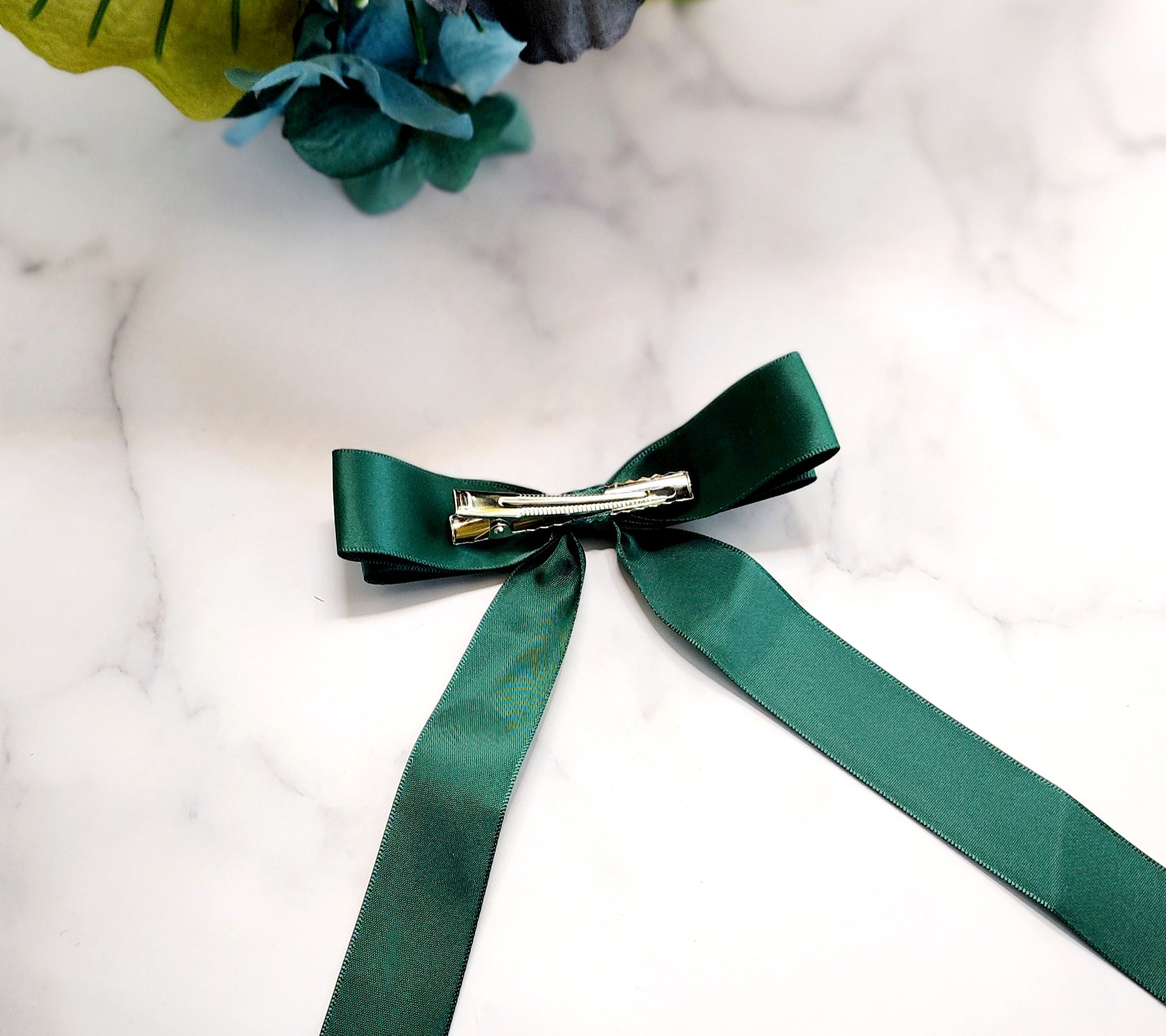 Emerald Bow Hair Clip