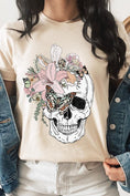 Load image into Gallery viewer, DS-Floral Skull Graphic Tee
