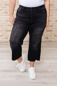 Load image into Gallery viewer, DS-Ryan Judy Blue Wide Leg Crop Jeans
