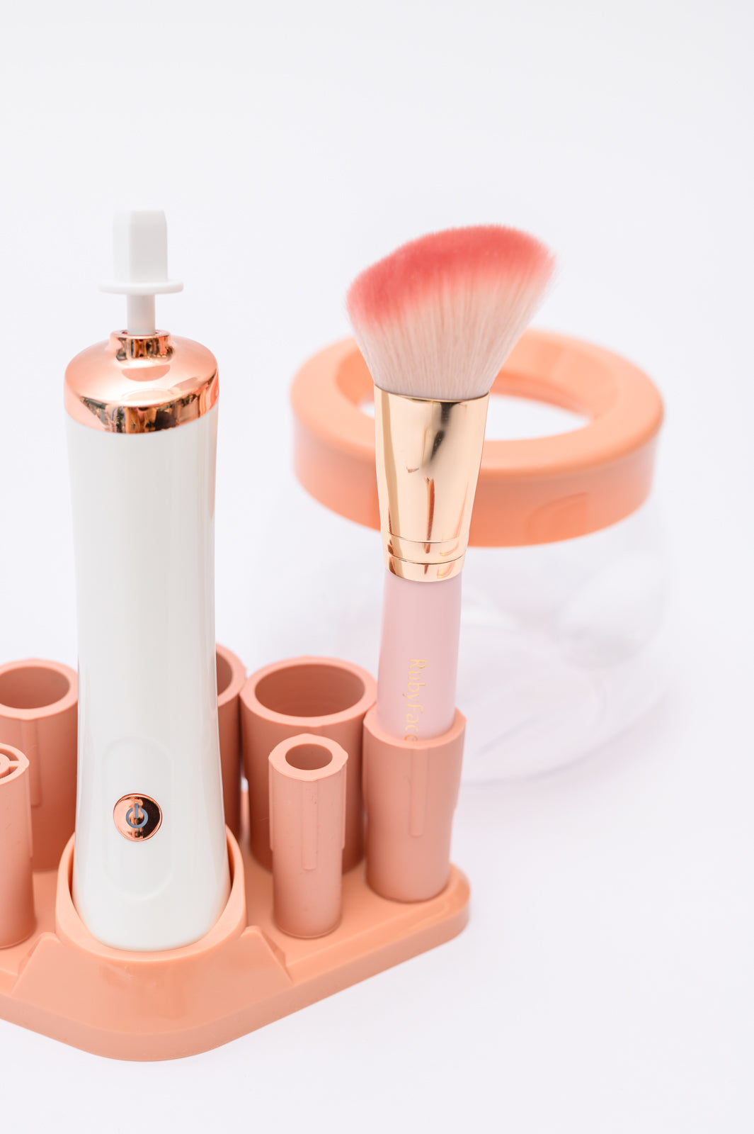 FF-Like A Whirlwind Makeup Brush Cleaning Kit